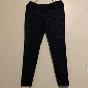Black cheetah yoga pants size Large